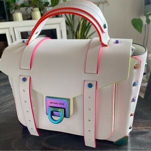 NWT Michael Kors Leather Medium Manhattan contrast trim satchel in Optic White